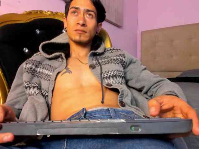 Alex-Hunter09 Live Webcam on BongaCams