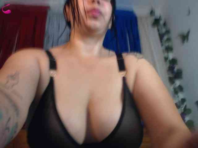 ValeriaKaur webcam