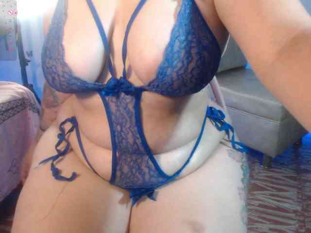 ValeriaKaur webcam