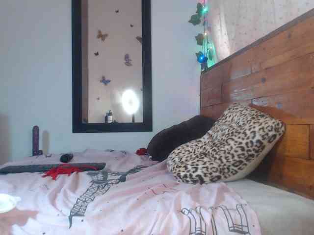 ValeriaKaur webcam