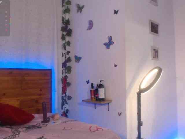 ValeriaKaur webcam