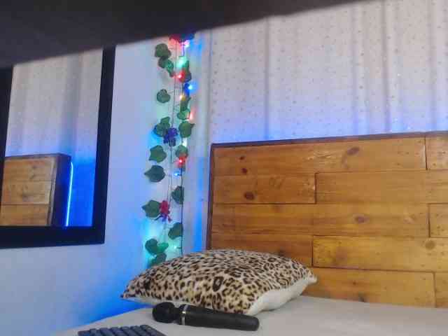 ValeriaKaur webcam