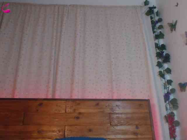 ValeriaKaur webcam