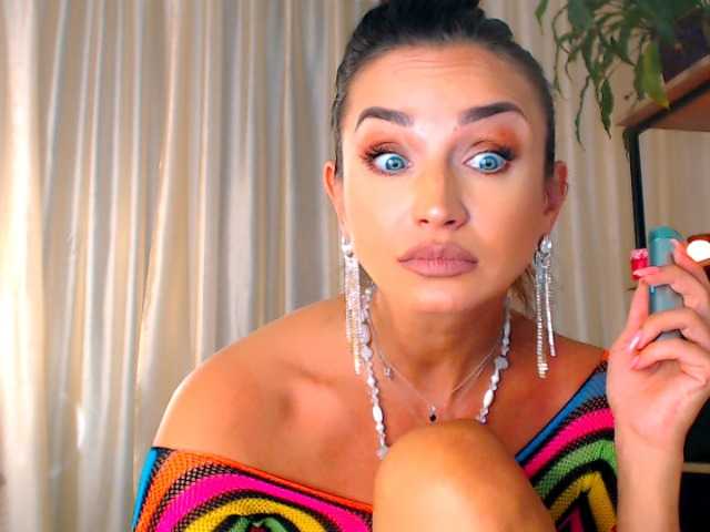 Sex chat gratuit in direct cu Alexandrawoow pe BongaCams
