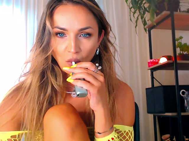 Sex chat gratuit in direct cu Alexandrawoow pe BongaCams