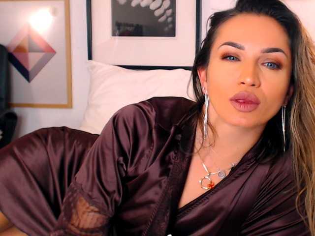 Sex chat gratuit in direct cu Alexandrawoow pe BongaCams