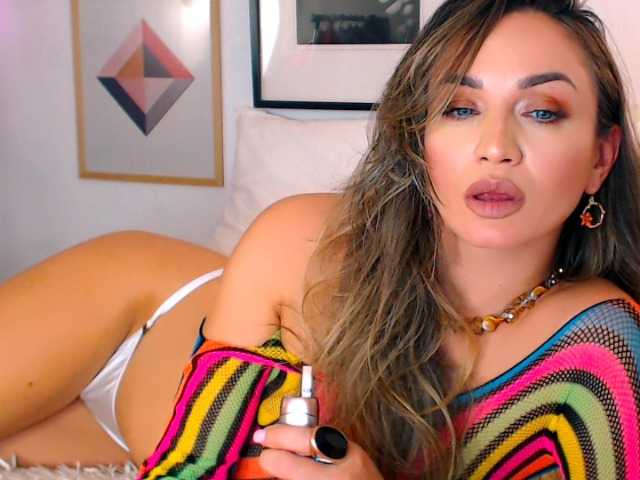 Sex chat gratuit in direct cu Alexandrawoow pe BongaCams