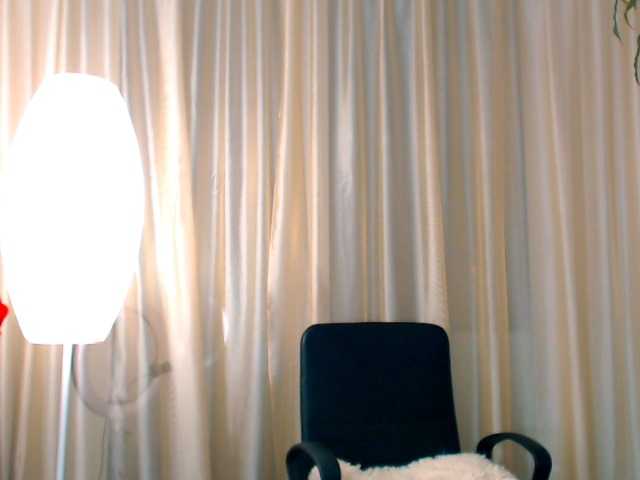 Sex chat gratuit in direct cu Alexandrawoow pe BongaCams