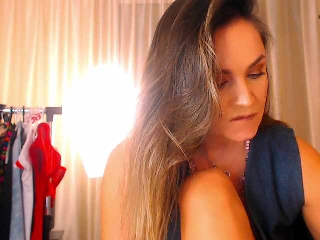 Alexandrawoow's BongaCams show and profile