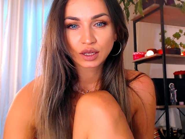 Sex chat gratuit in direct cu Alexandrawoow pe BongaCams