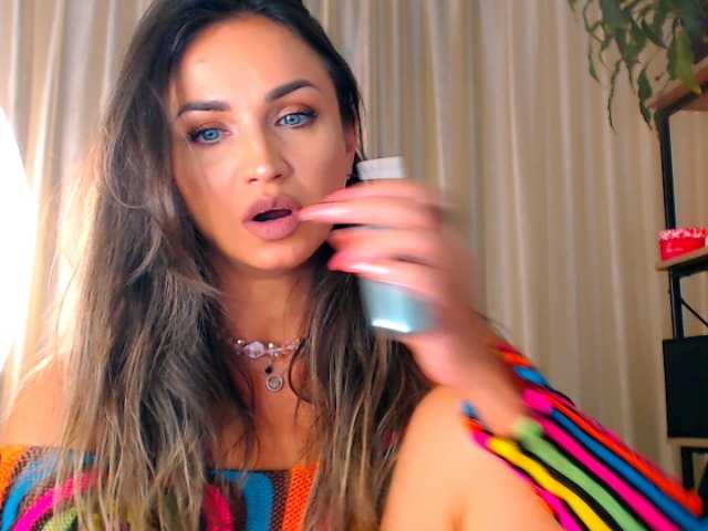 Sex chat gratuit in direct cu Alexandrawoow pe BongaCams