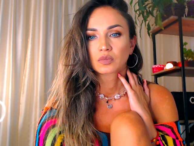 Sex chat gratuit in direct cu Alexandrawoow pe BongaCams