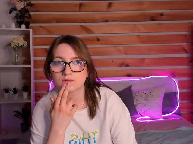  Tararyannn chat room