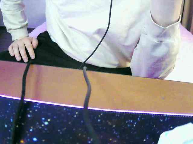 Elliott-White Live Webcam on BongaCams