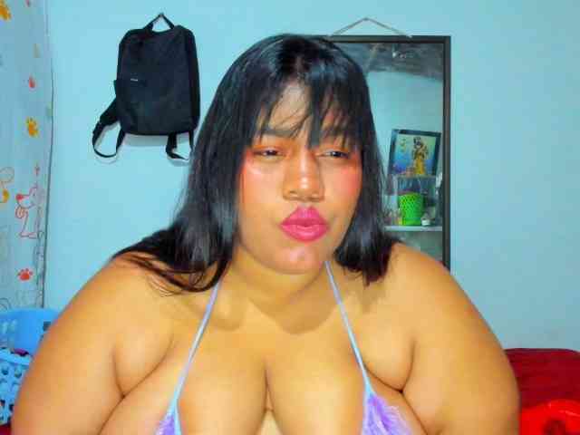 NayaraHanni1 webcam