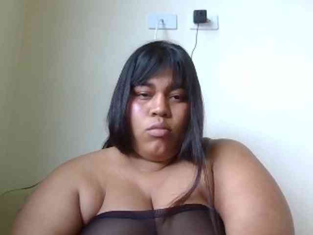 NayaraHanni1 webcam