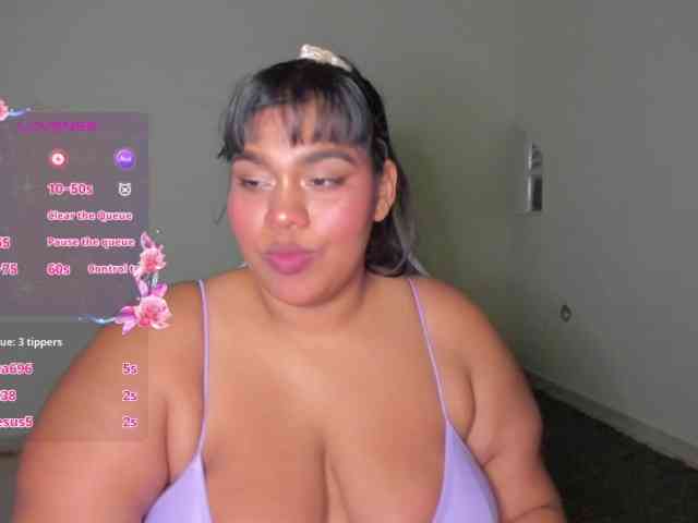 NayaraHanni1 webcam
