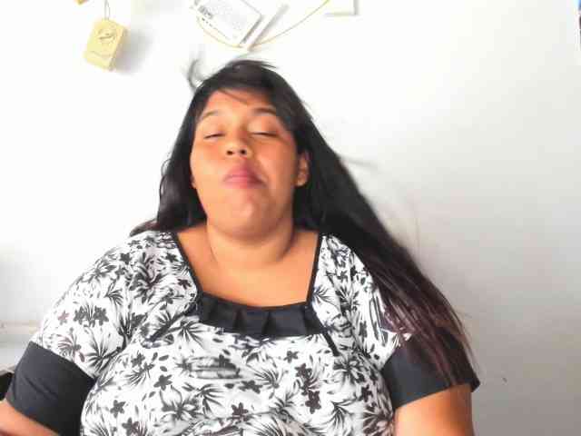 NayaraHanni1 webcam