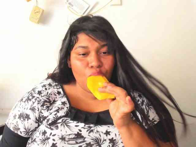 NayaraHanni1