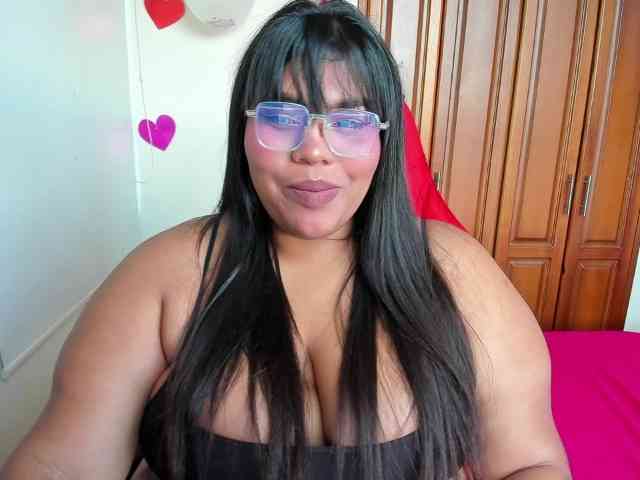 NayaraHanni1 webcam