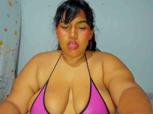 NayaraHanni1 webcam
