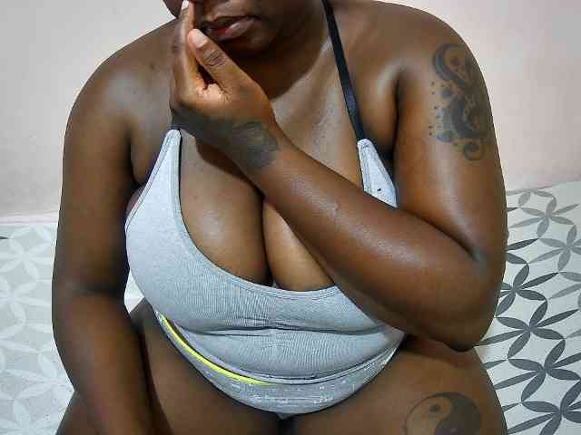 creamy-squirter webcam