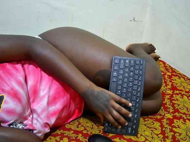 creamy-squirter webcam