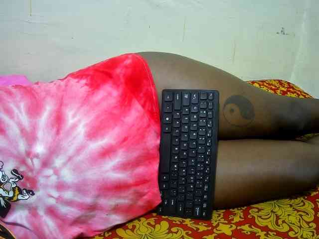 creamy-squirter webcam