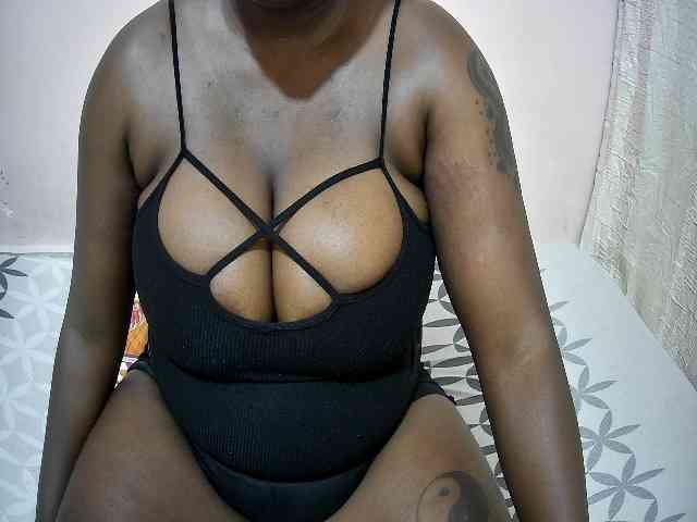 creamy-squirter webcam