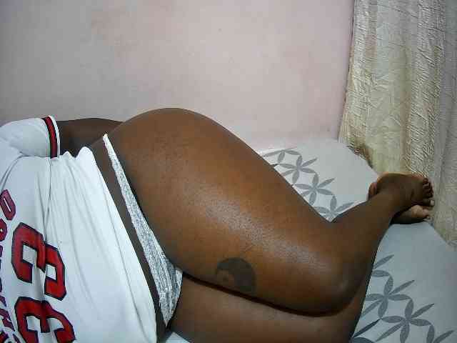 creamy-squirter webcam