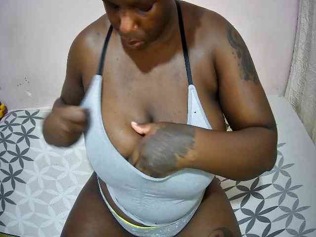 creamy-squirter webcam