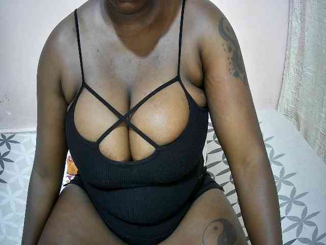 creamy-squirter webcam