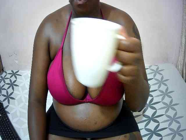 creamy-squirter webcam