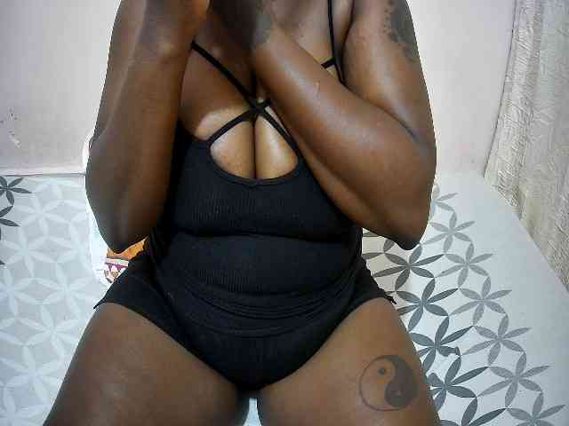 creamy-squirter webcam