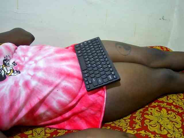 creamy-squirter webcam