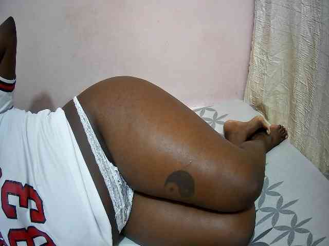 creamy-squirter webcam