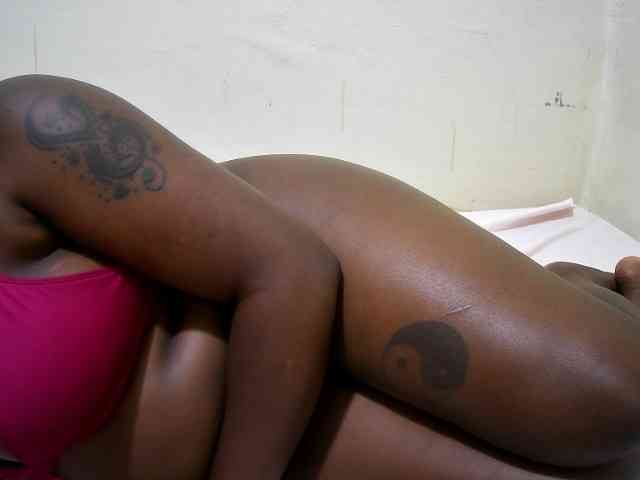 creamy-squirter webcam