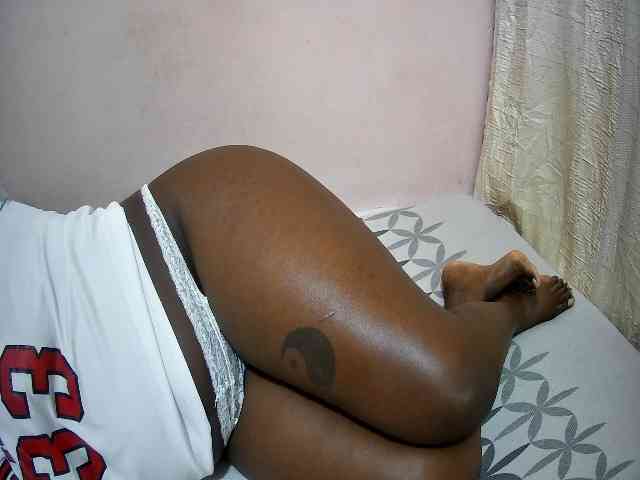 creamy-squirter webcam