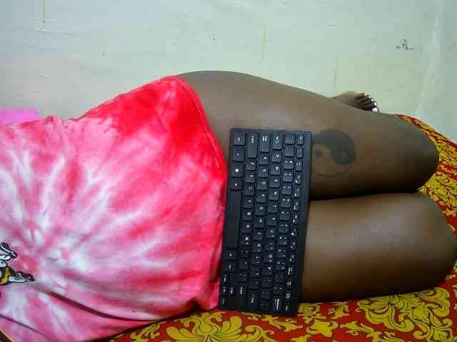 creamy-squirter webcam