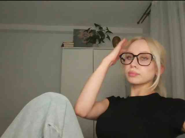 AnyaDirty webcam