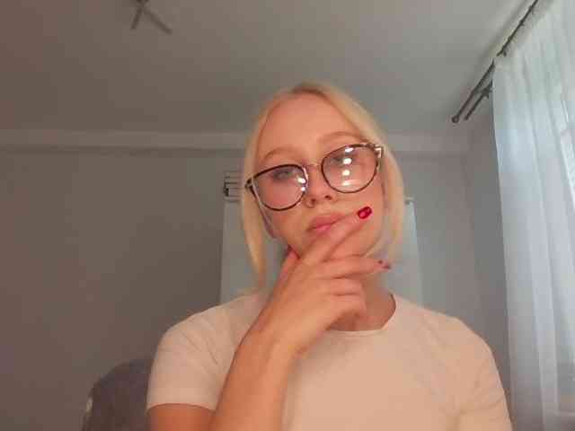 AnyaDirty webcam