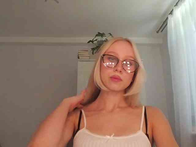 AnyaDirty webcam