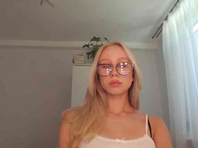 AnyaDirty webcam