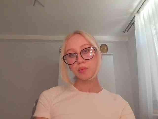 AnyaDirty webcam