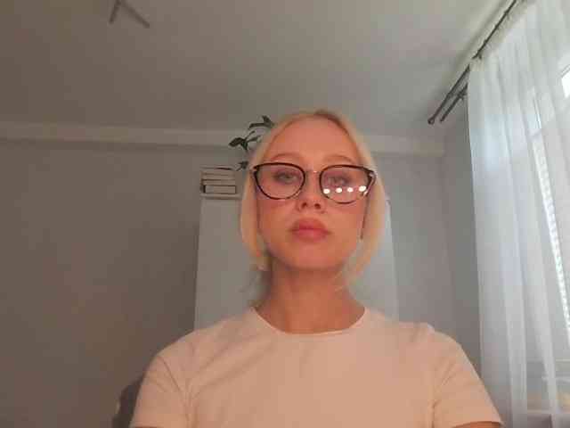 AnyaDirty webcam