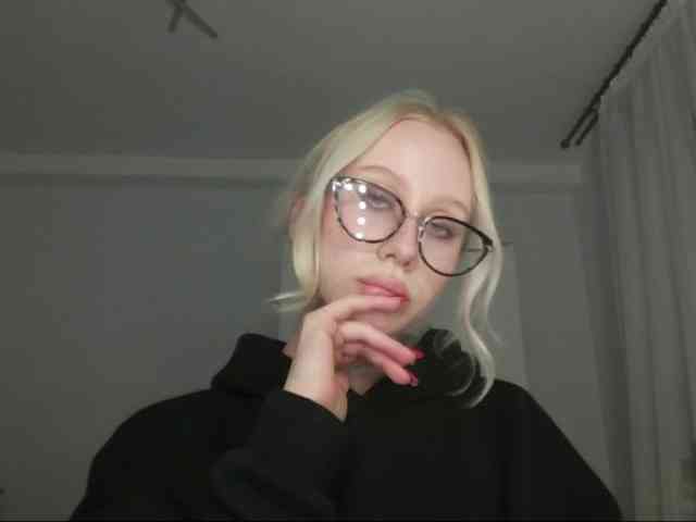 AnyaDirty webcam