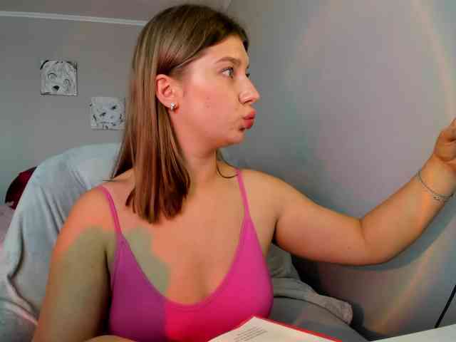 Dashechka Live Webcam on BongaCams