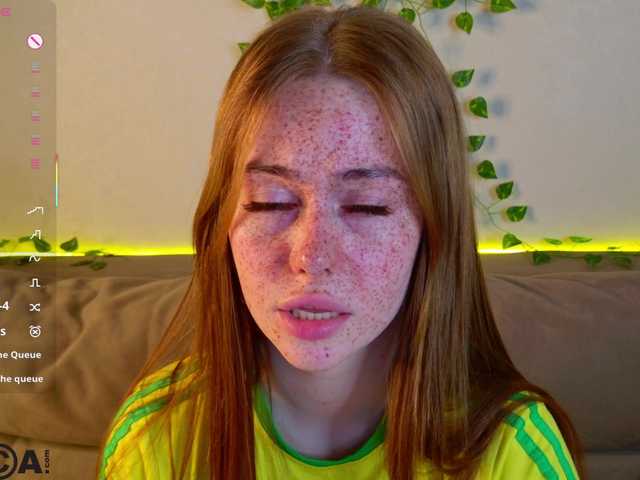  Roxy-Sunny chat room