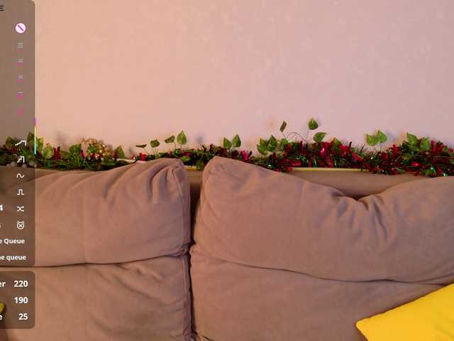 Roxy-Sunny's BongaCams show and profile