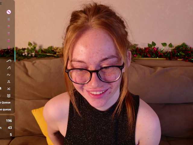 Roxy-Sunny's BongaCams show and profile